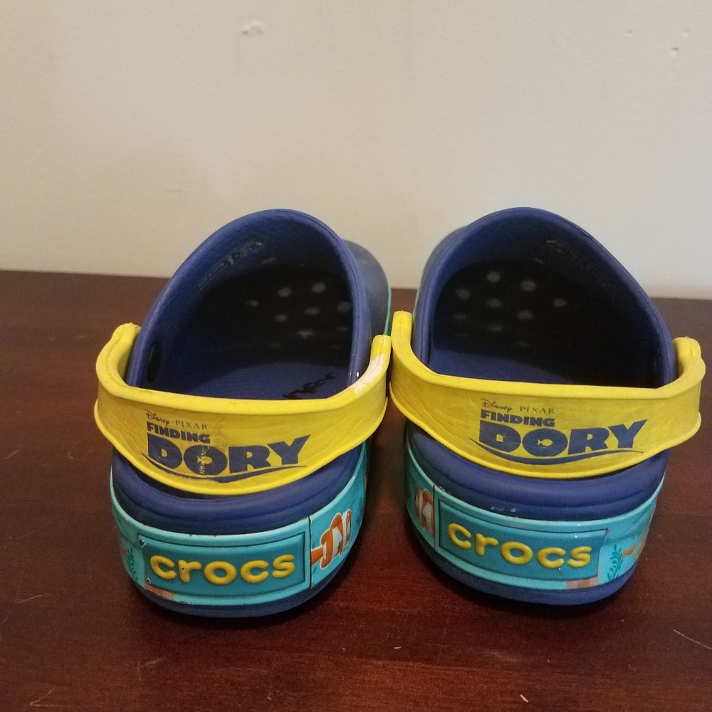 Sandals - Picture 3 of 3